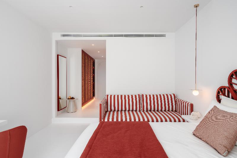 اتاق لوکس چهار تخته, Blue Ocean Homestay