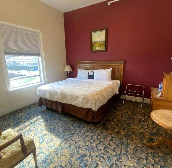 غرفة قياسية سرير كينج, Manresa Castle