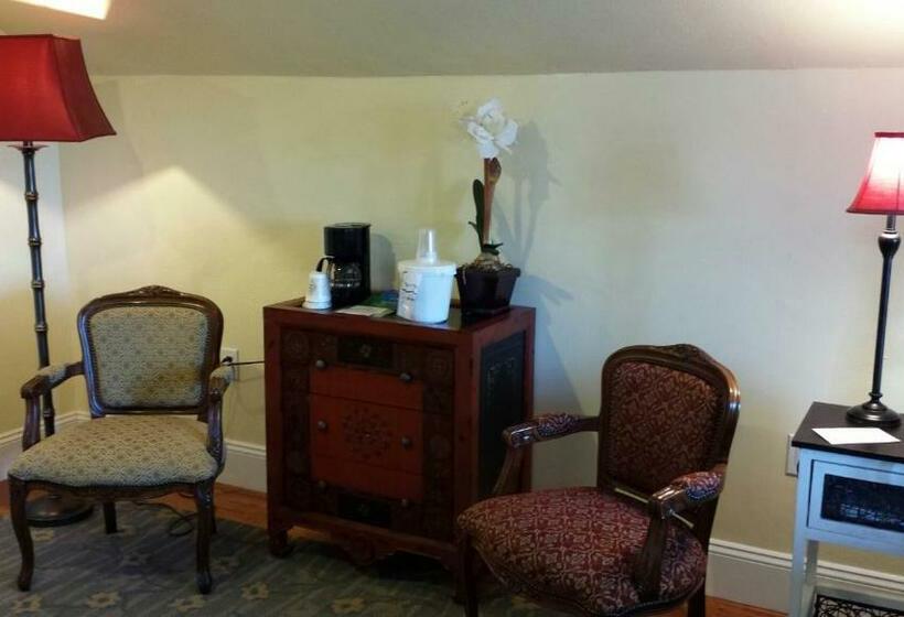 جناح ديلوكس, The Country Inn Of Berkeley Springs