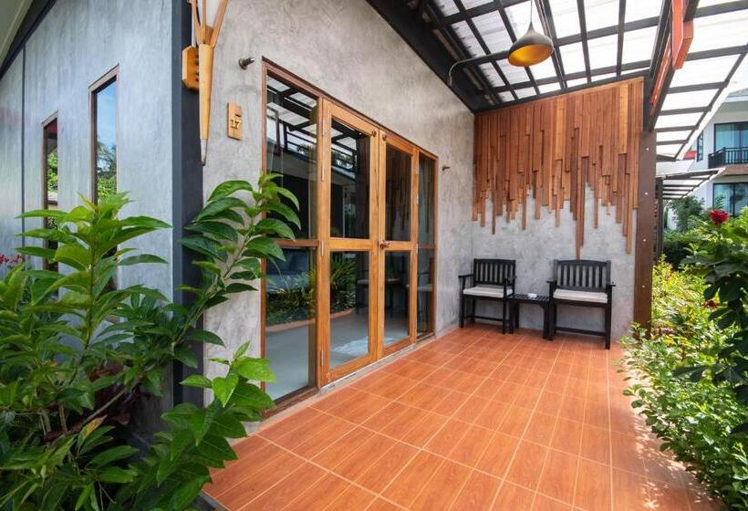 غرفة قياسية مطلّة علي حمام السباحة, The Loft Panwa Resort