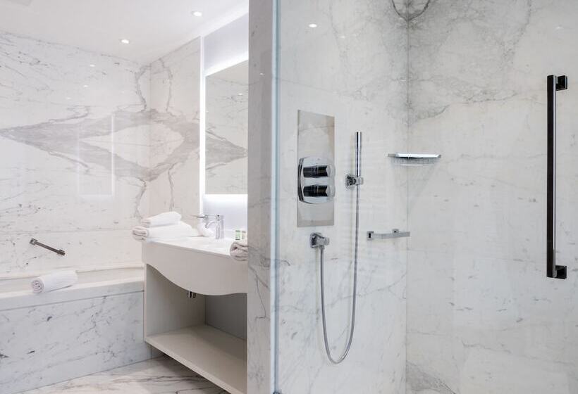 Полулюкс, Villa Genesis