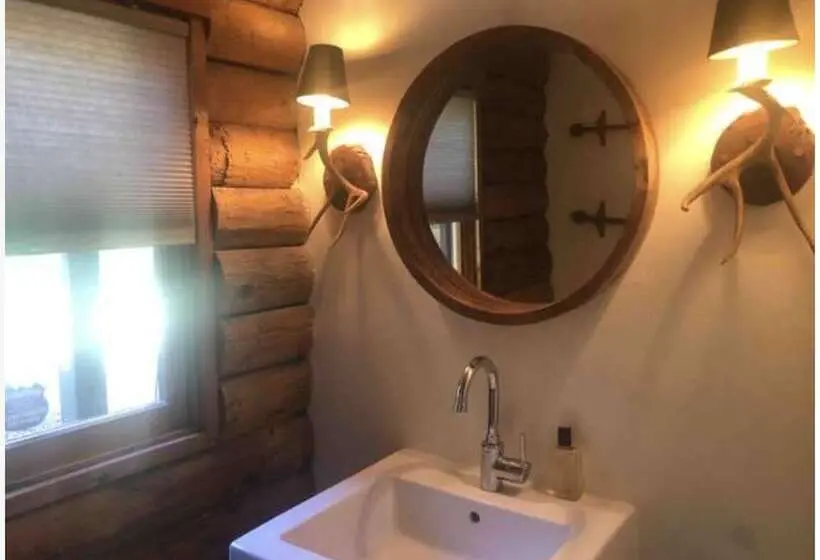 １ベッドルームハウス, The Fireside Inn