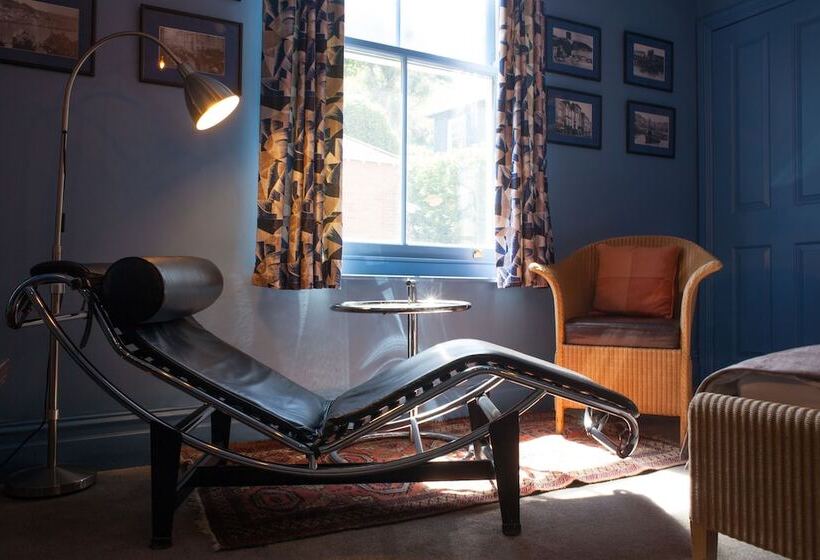 غرفة سوبيريور, Hill View House