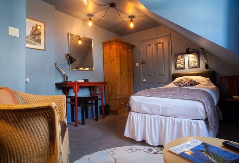 غرفة سوبيريور فردية, Hill View House