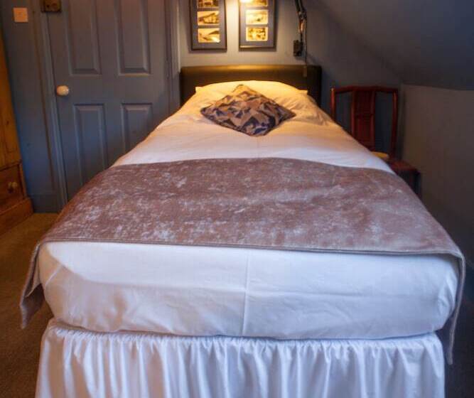 غرفة سوبيريور فردية, Hill View House