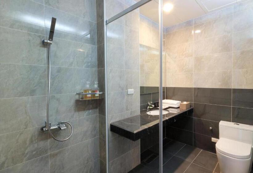 اتاق استاندارد با چشم‌انداز دریا, Two Home Inn