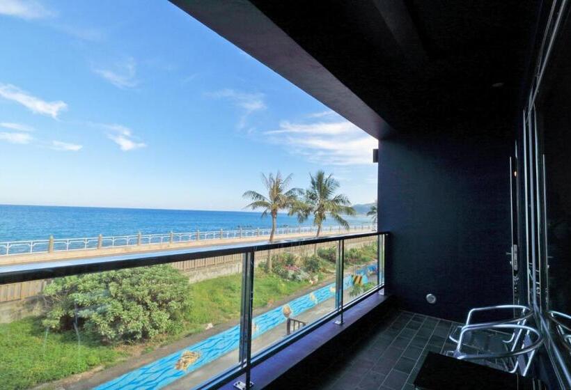 اتاق استاندارد با چشم‌انداز دریا, Two Home Inn