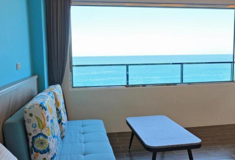 اتاق استاندارد چهار تخته با چشم‌انداز دریا, Two Home Inn