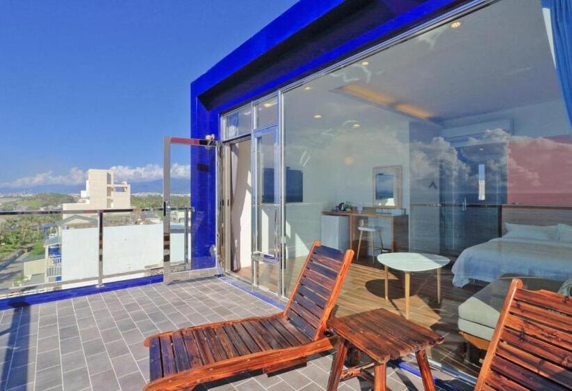 اتاق استاندارد با بالکن و چشم‌انداز دریا, Two Home Inn