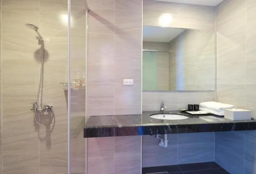 اتاق استاندارد با بالکن و چشم‌انداز دریا, Two Home Inn