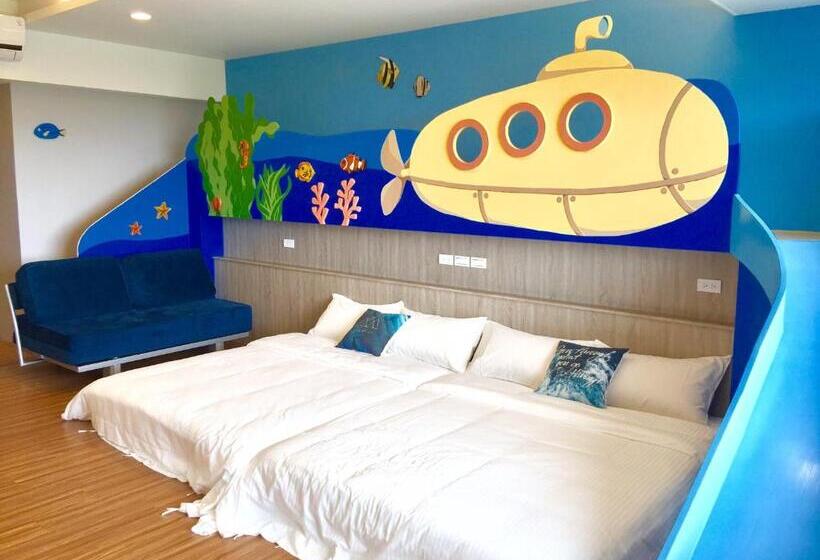 اتاق خانوادگی, Two Home Inn