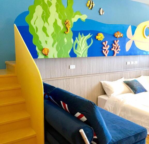 اتاق خانوادگی, Two Home Inn