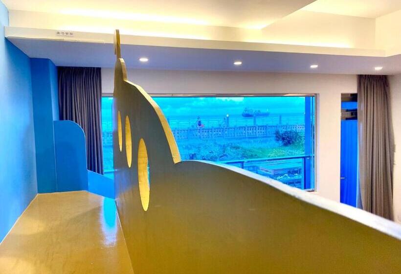 اتاق خانوادگی, Two Home Inn