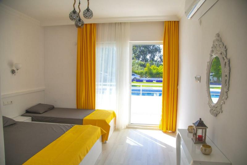 חדר סטנדרט לשלושה, Aroma Butik