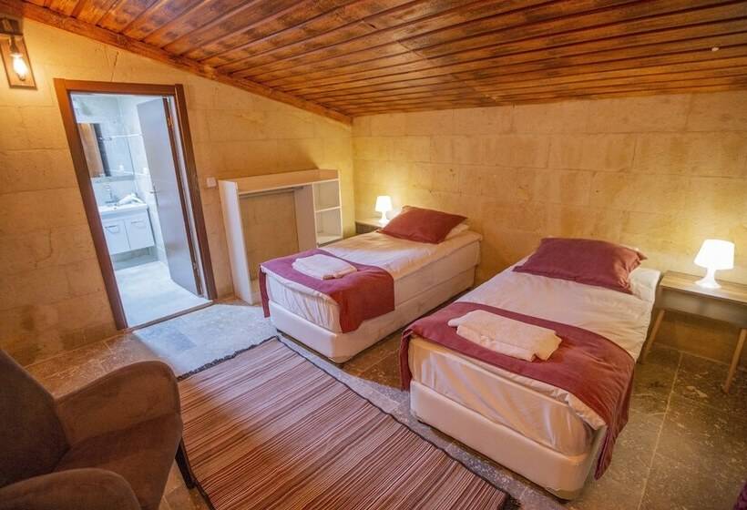 اتاق اکونومی, Capiedra