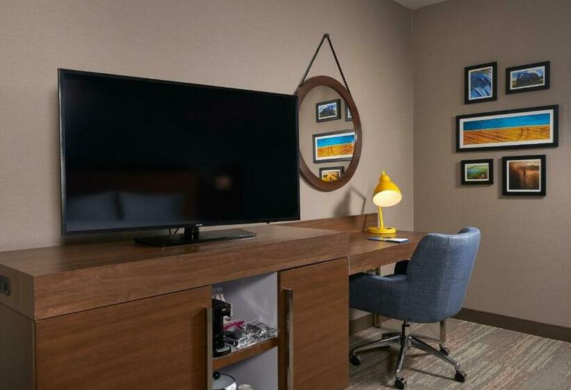 Номер Стандартный с Видом, Hampton Inn By Hilton Burley