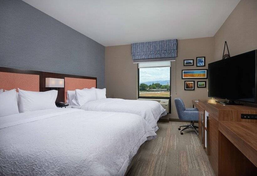 Номер Стандарт 2 Двуспальные Кровати, Hampton Inn By Hilton Burley