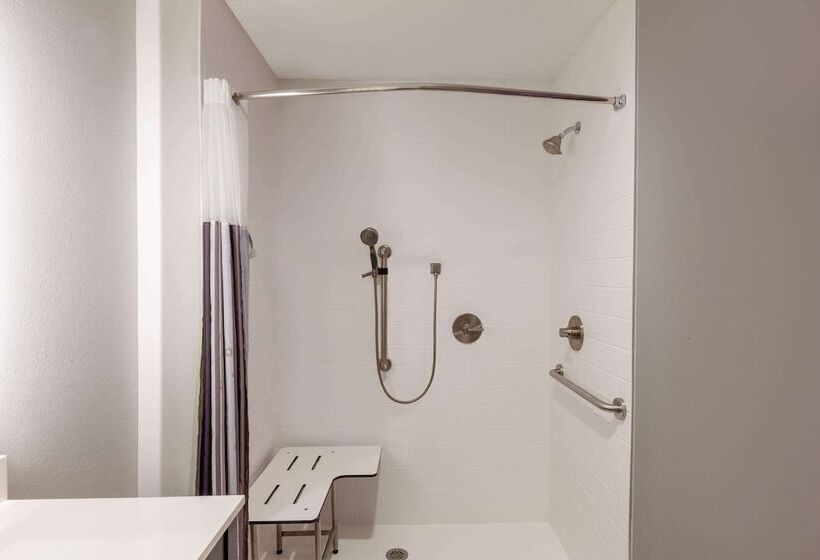 اتاق دلوکس مخصوص معلولین, La Quinta Inn & Suites By Wyndham Lafayette Oil Center