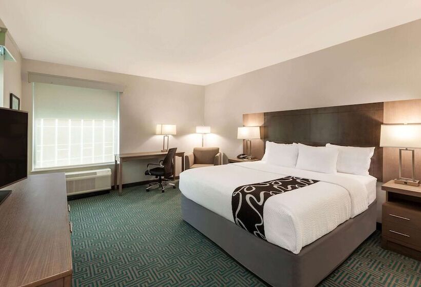 اتاق دلوکس مخصوص معلولین, La Quinta Inn & Suites By Wyndham Lafayette Oil Center