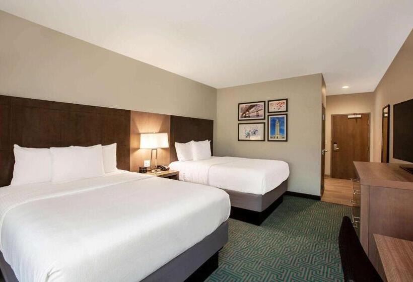 Номер Стандарт, La Quinta Inn & Suites By Wyndham Lafayette Oil Center