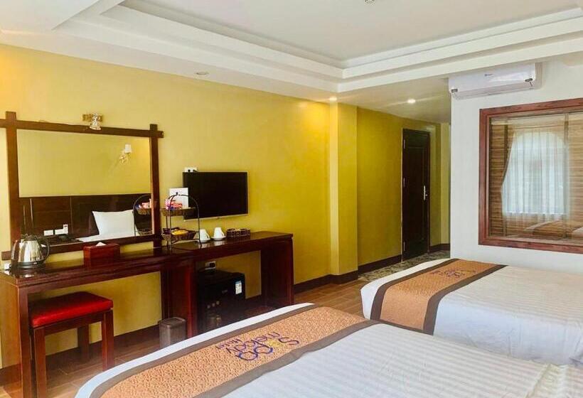 اتاق لوکس خانوادگی, Sapa Melody