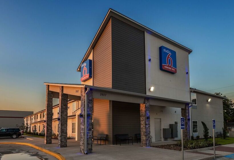 اتاق لوکس, Studio 6 Lake Charles