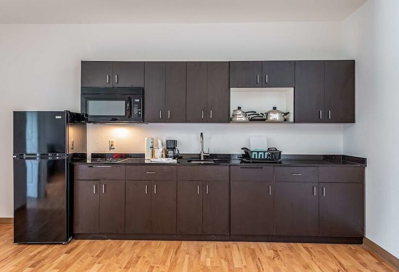 اتاق لوکس, Studio 6 Lake Charles