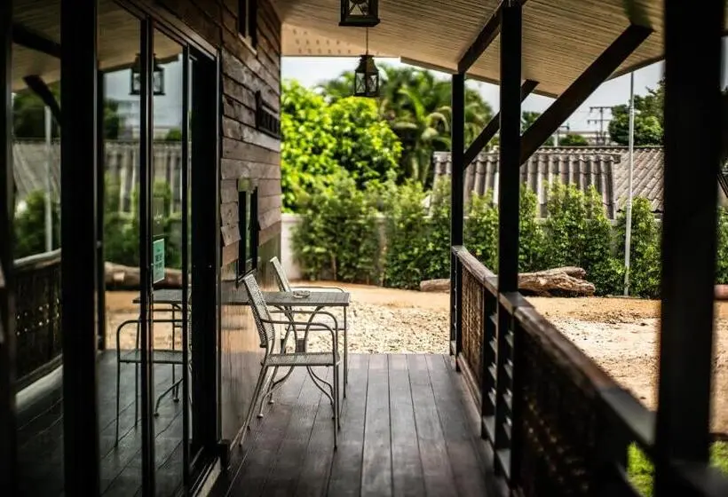 ルームシェアのワンベッド, Pai My Way Hostel