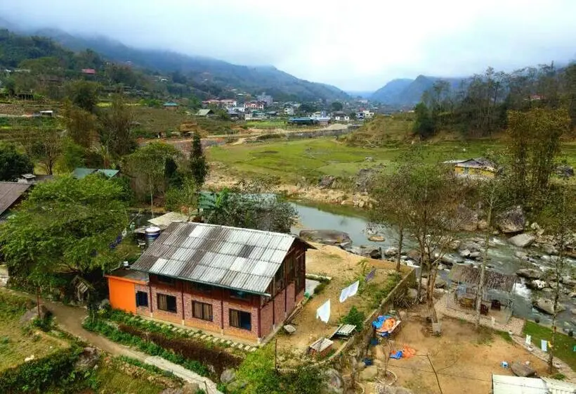اتاق استاندارد با چشم‌انداز باغ, River Mountain View Homestay