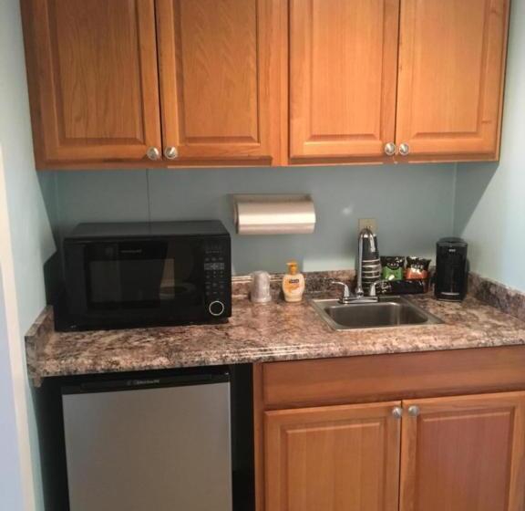 اتاق استاندارد با تخت بزرگ, Fenwick Islander Motel