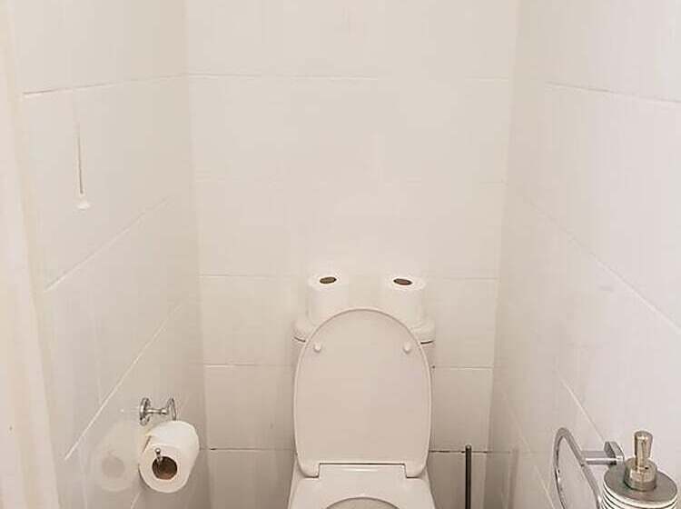 スタンダードルーム, The Red Lion