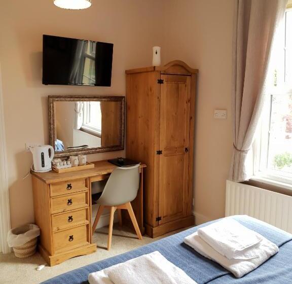 スタンダードルーム, The Red Lion