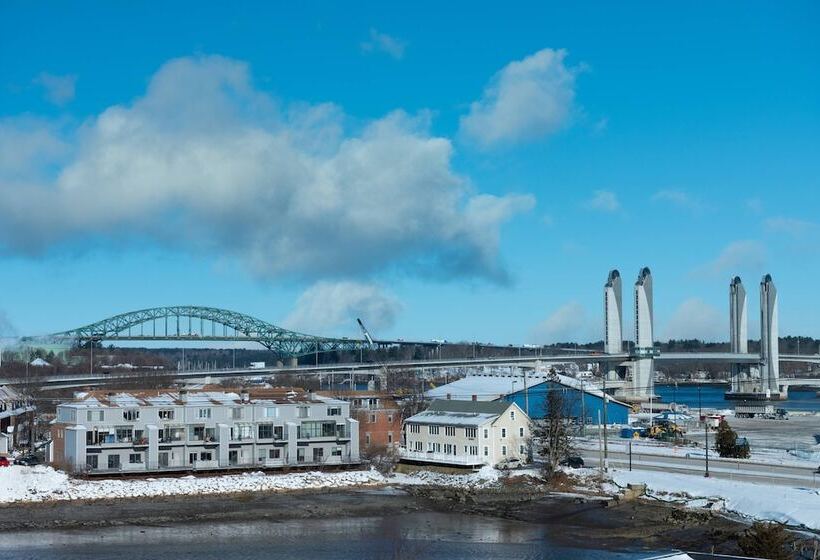 جناح, Ac Hotel By Marriott Portsmouth Downtown/waterfront