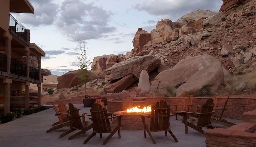 غرفة ديلوكس, Bluff Dwellings Resort