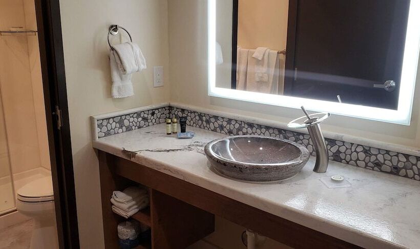 غرفة ديلوكس, Bluff Dwellings Resort