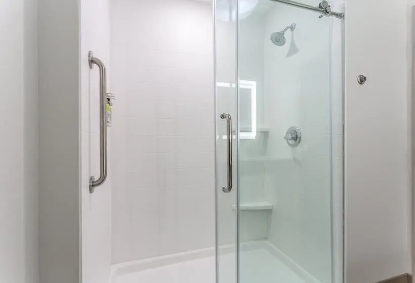 身障者適用スイートルーム, Holiday Inn Express & Suites Kearney, An Ihg