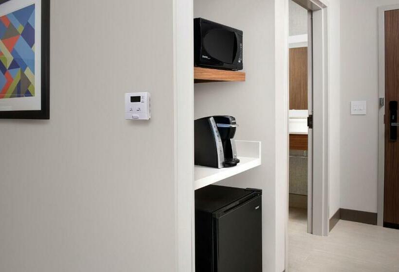 Номер Executive Кровать Кинг, Holiday Inn Express & Suites Kingsland I 95 Naval Base Area, An Ihg