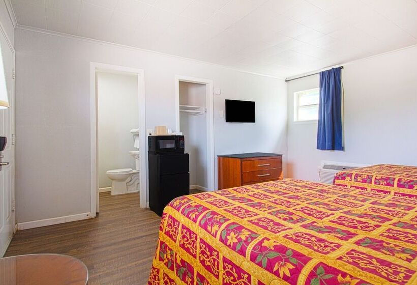 带2个双人床的标准工作室, Mcalester