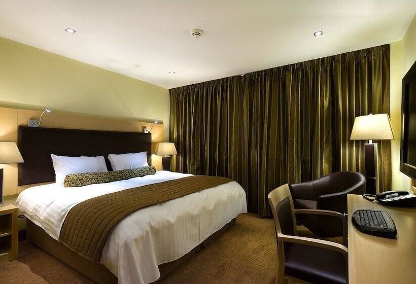 חדר דלוקס, The Bay