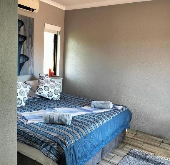 غرفة قياسية مزوَّدة بشُرفة, Greenway Woods Resort