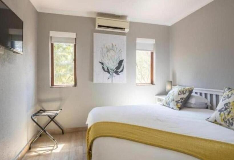 غرفة قياسية رباعية, Greenway Woods Resort