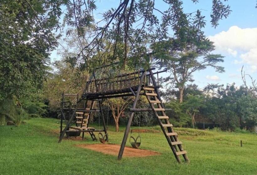 غرفة قياسية رباعية, Greenway Woods Resort