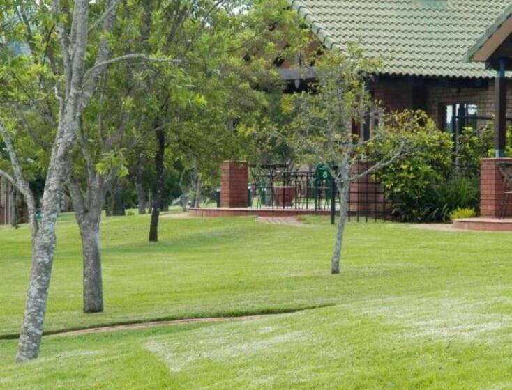 غرفة قياسية رباعية, Greenway Woods Resort