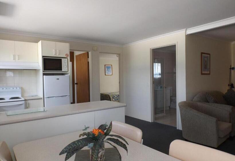 Апартаменты 2 Спальни Вид на Море, Surfside Merimbula Holiday Apartments