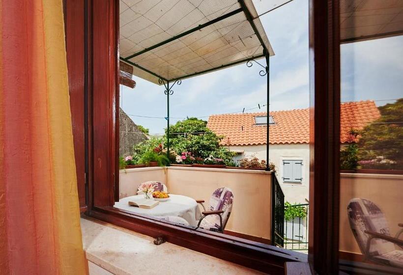 Апартаменты 1 Спальня, Apartments And Rooms Jare   In Old Town