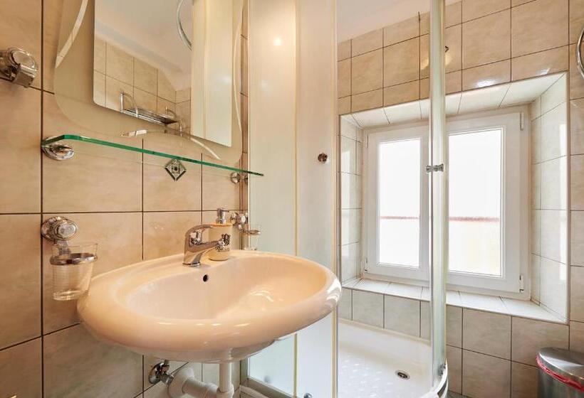 Номер Стандарт, Apartments And Rooms Jare   In Old Town