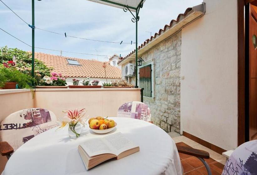 חדר סטנדרט, Apartments And Rooms Jare   In Old Town