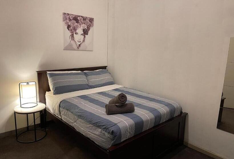 חדר אקונומי, Summer Inn City