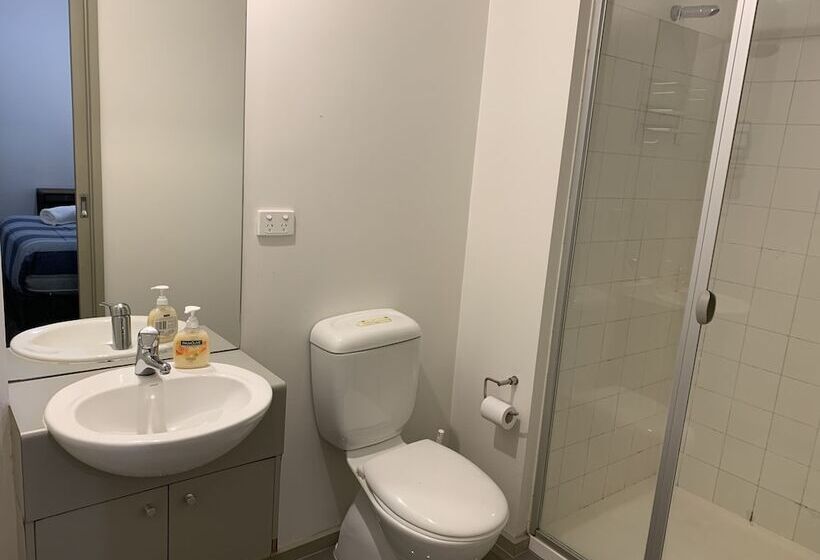 חדר אקונומי, Summer Inn City