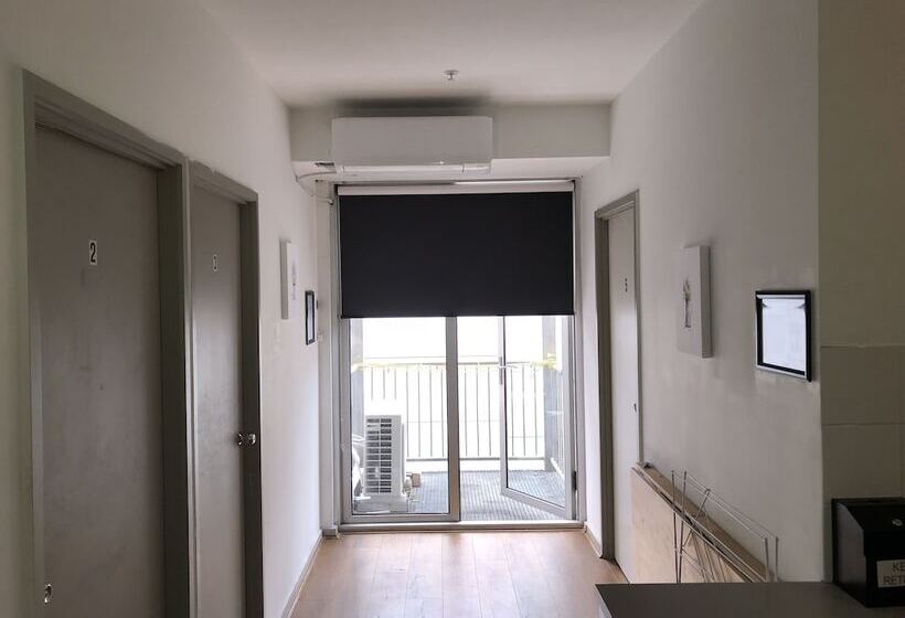 חדר אקונומי, Summer Inn City